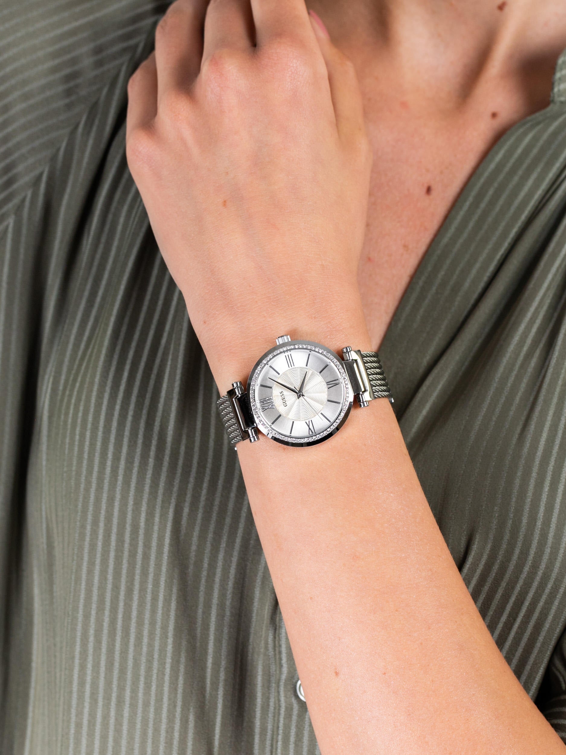 Montre GUESS soho Pour Femme, W0638L1 Montre GUESS soho Pour Femme, W0638L1